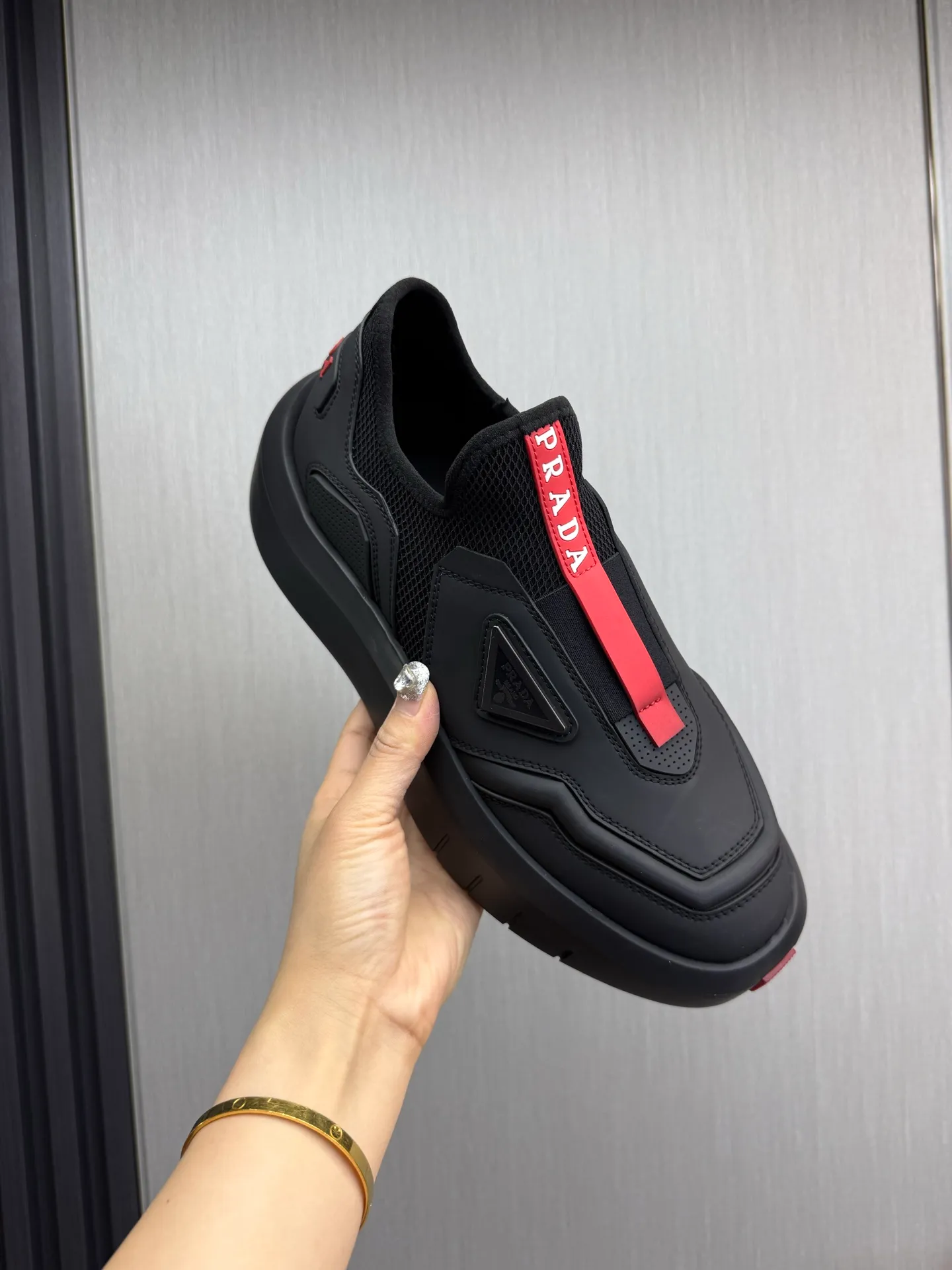 Men's shoes 💰620💰 [PRADA] Autumn and winter hot men's shoes are shipped 👏Official website synchronized ⬆️Original fly-woven cowhide fabric + cowhide lining, 1⃣️:1⃣️reproduction, original sole, 38-45 (45. Customized, non-refundable)